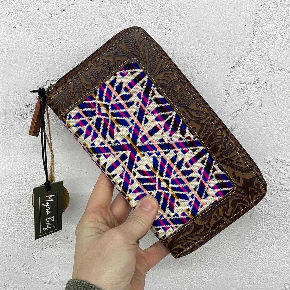 Myra bag- Discord Wallet